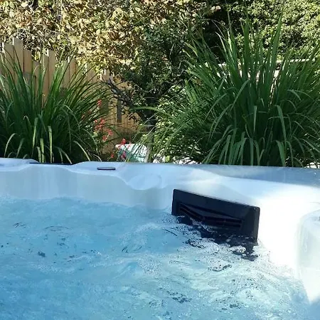Alojamento de Acomodação e Pequeno-almoço D'hotes A L'etage Avec Et Petit Dejeuner En Lisiere De Foret Le Teich