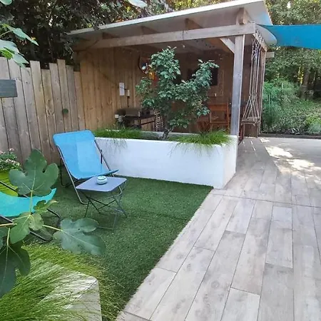 D'hotes A L'etage Avec Et Petit Dejeuner En Lisiere De Foret *