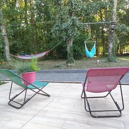 Alojamento de Acomodação e Pequeno-almoço D'hotes A L'etage Avec Et Petit Dejeuner En Lisiere De Foret *